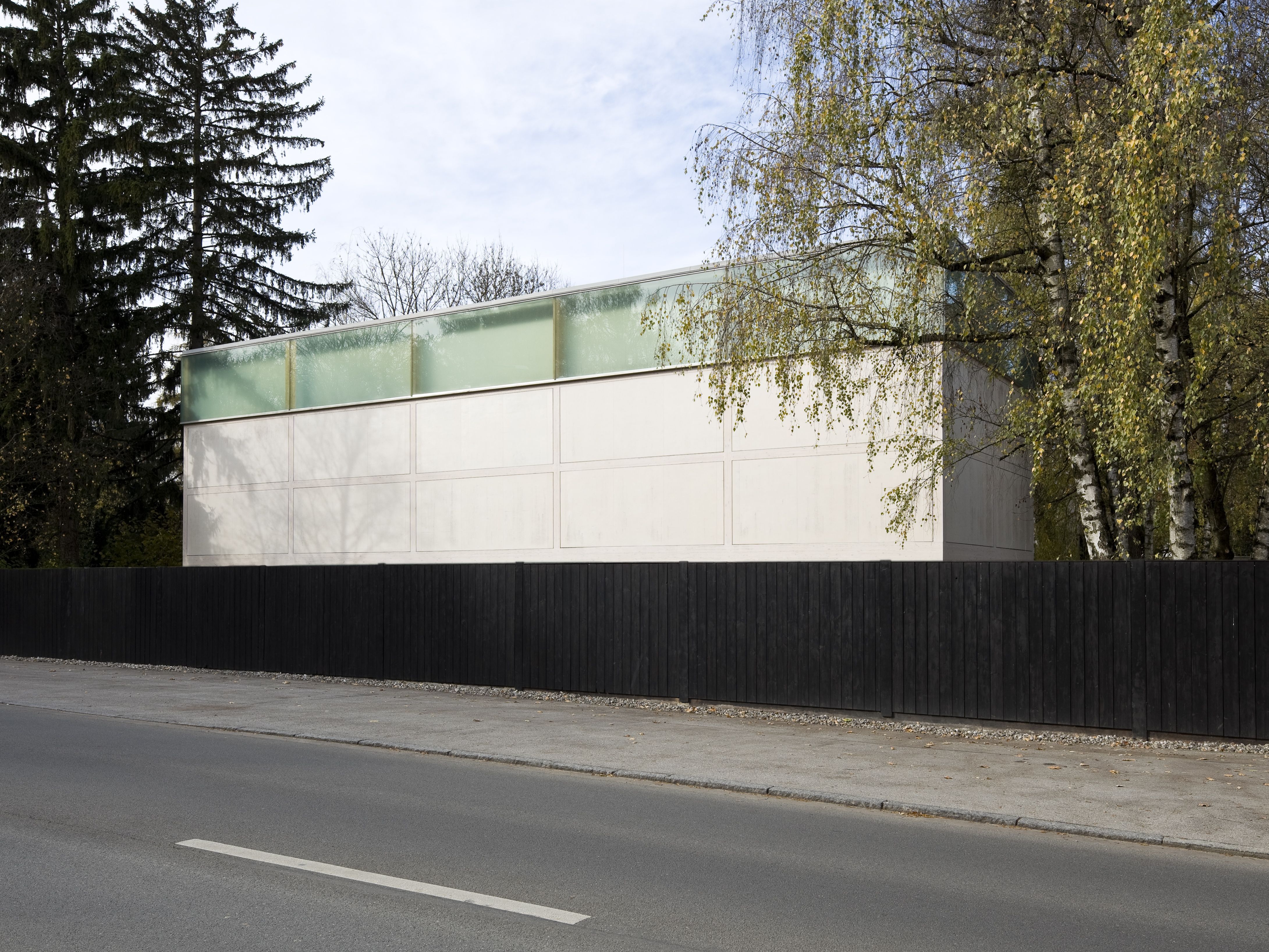 The exhibition building of the Sammlung Goetz from the street