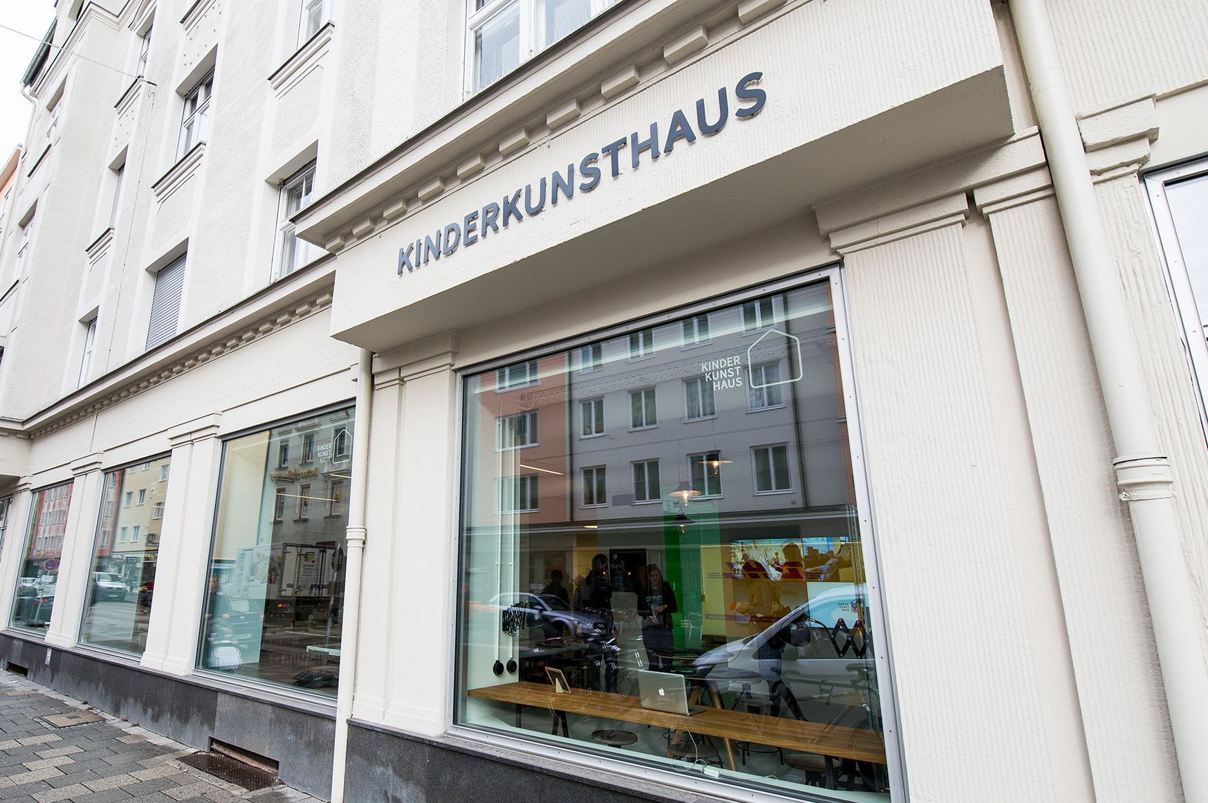 The front of the Kinderkunsthaus in Schwabing